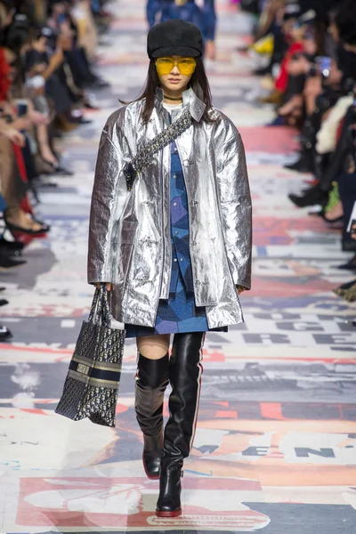 Look 33